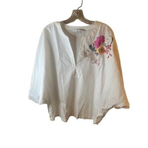Trina Turk White Floral Embroidery 3/4 Sleeve Split Neckline Tunic Blouse Medium